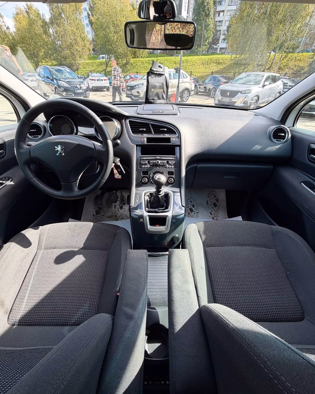 Peugeot 5008 фото 9