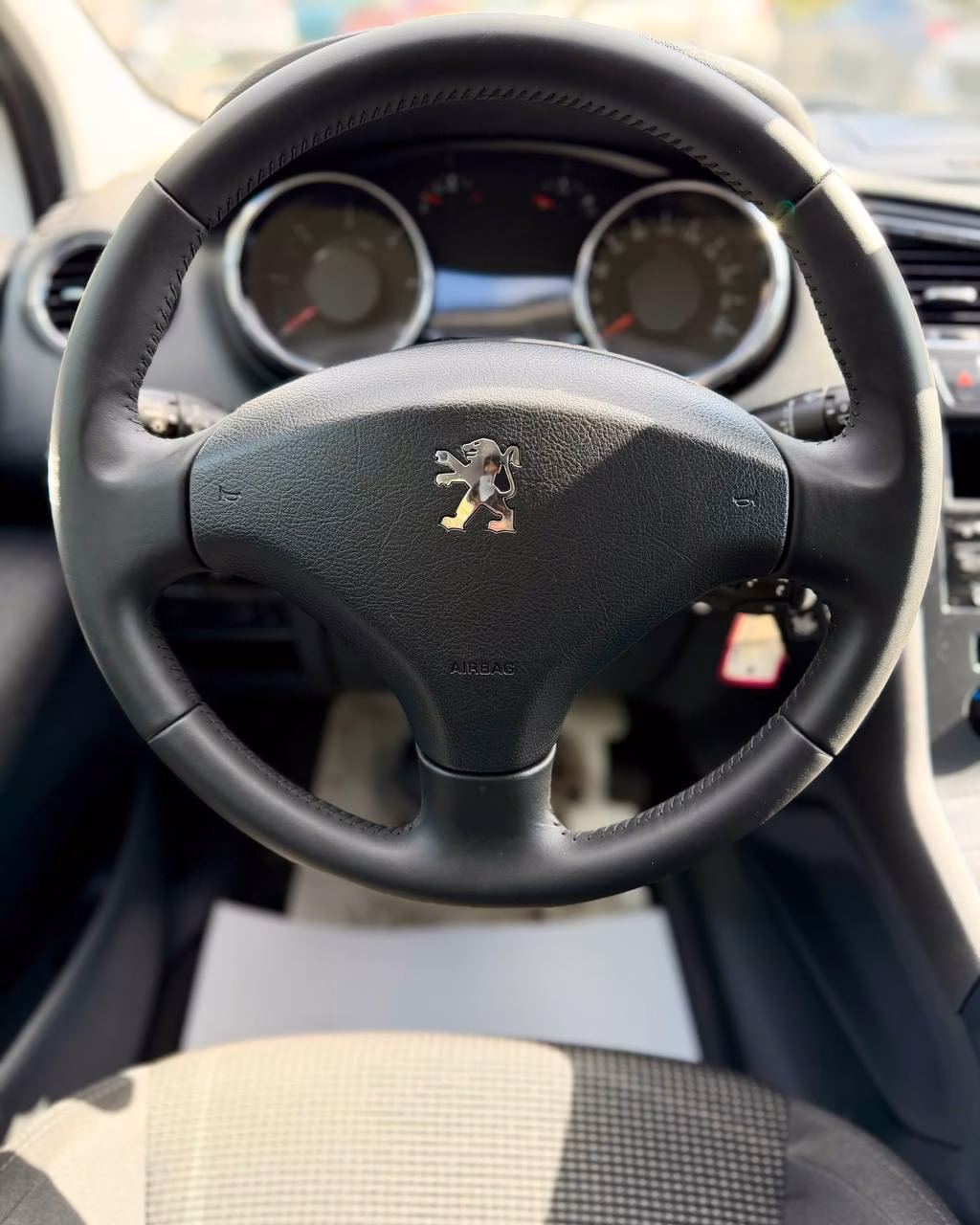 Peugeot 5008 фото 15