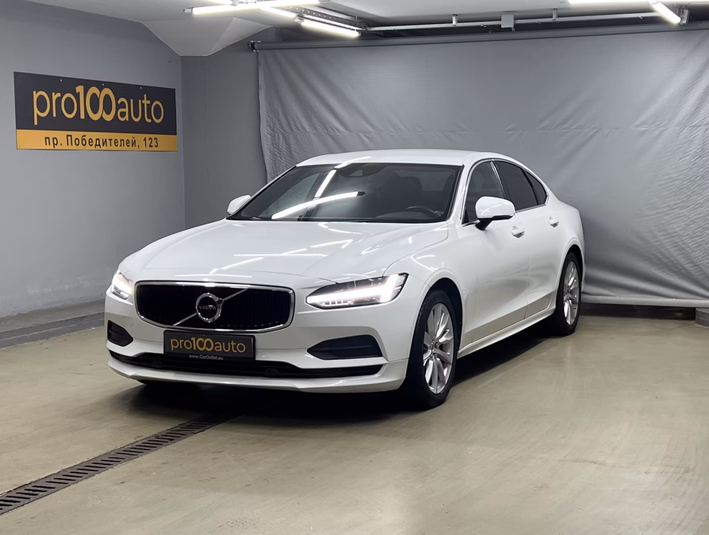 Volvo S90
