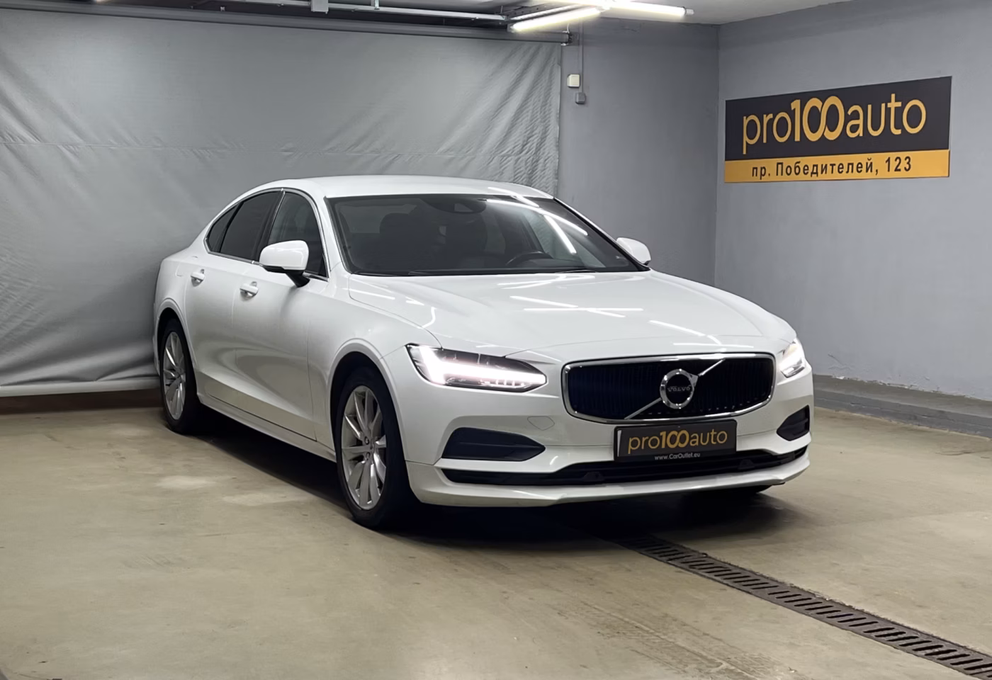 Volvo S90 фото 3