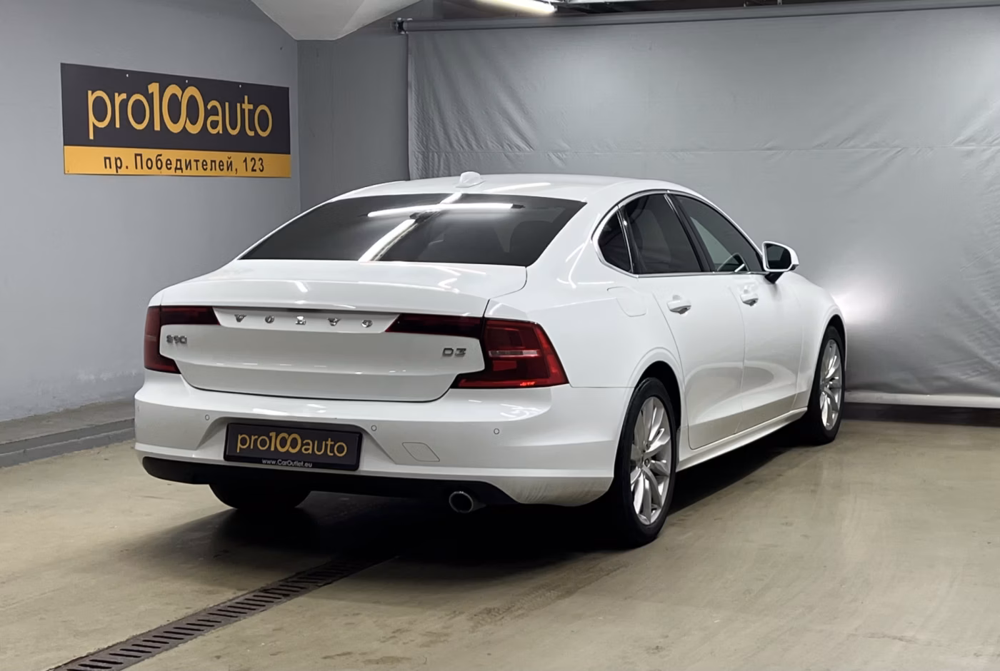 Volvo S90 фото 4