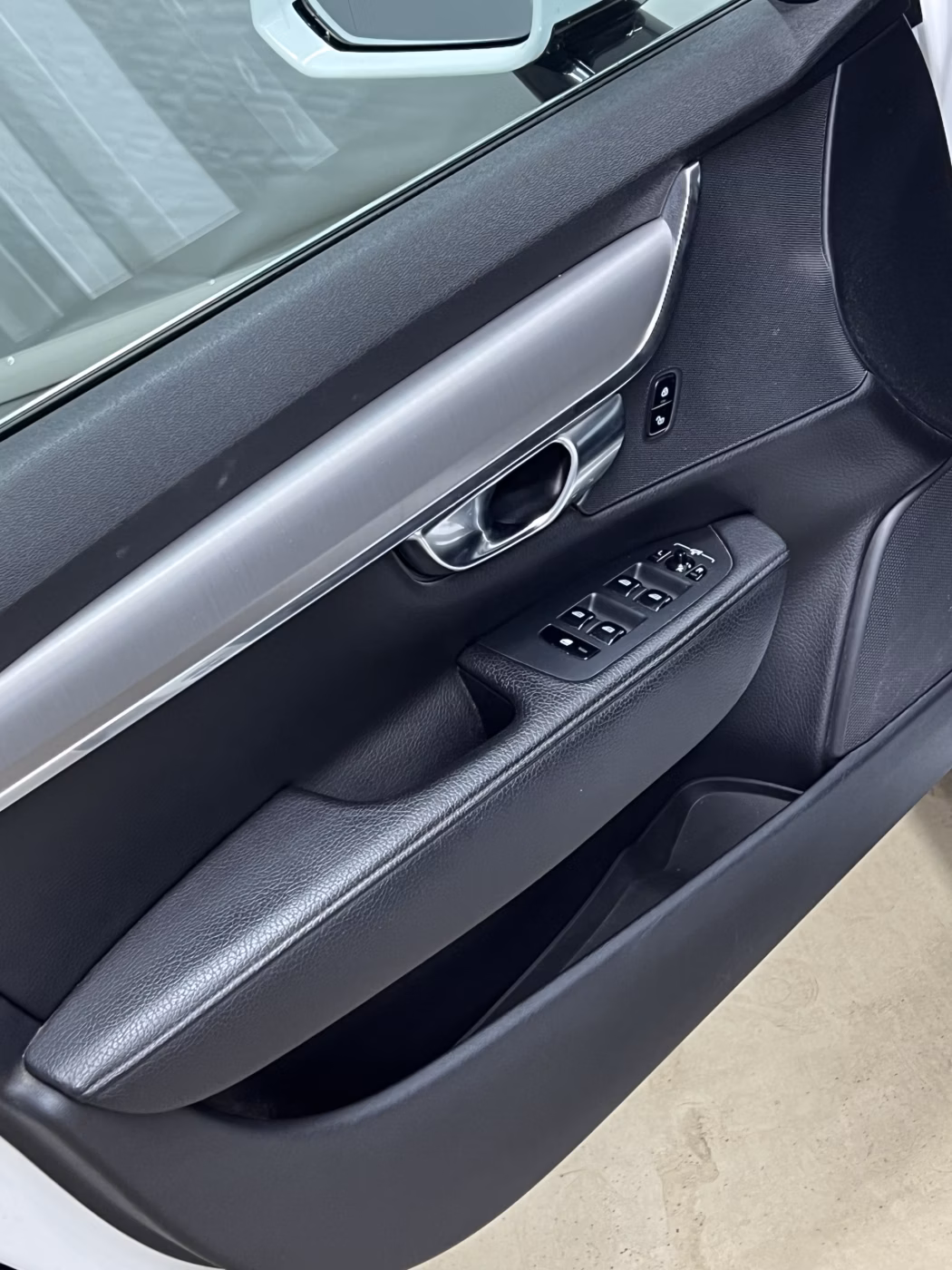 Volvo S90 фото 8