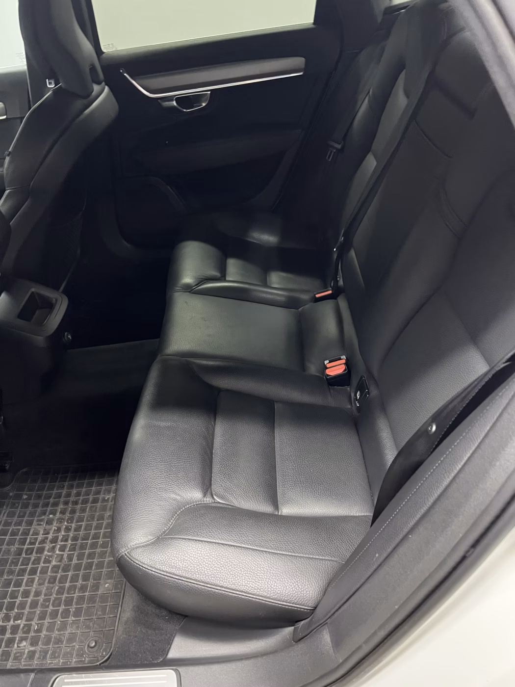 Volvo S90 фото 10