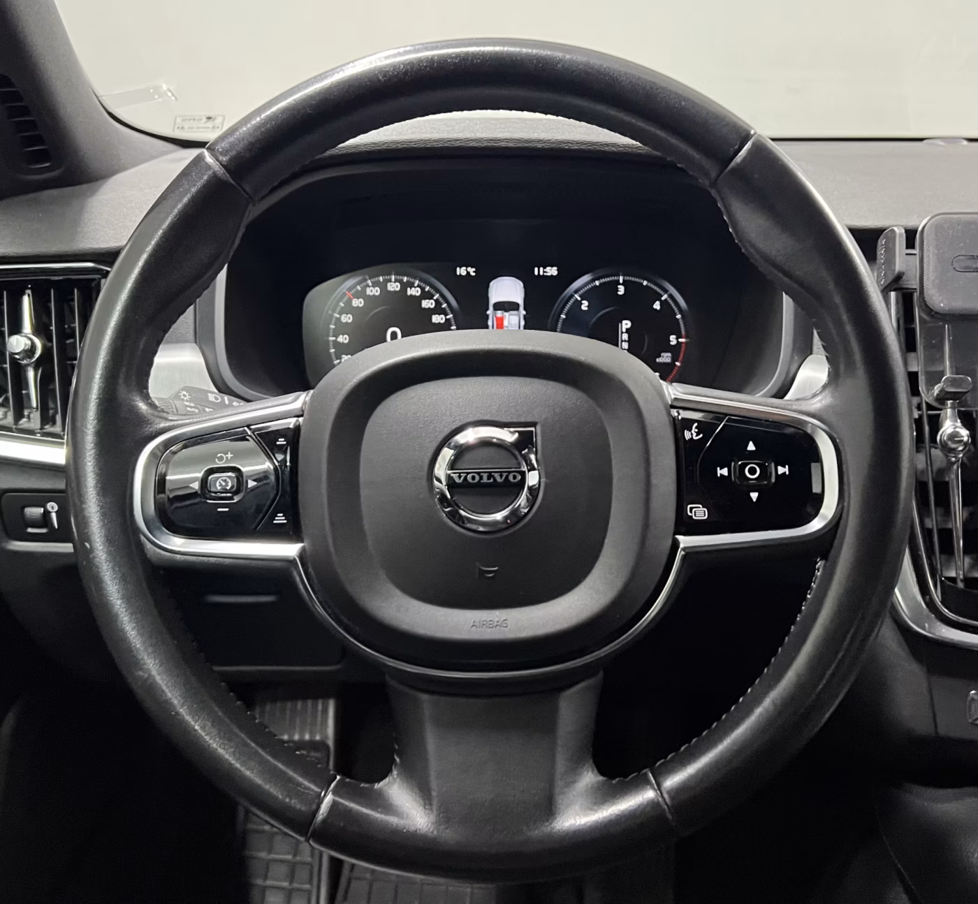 Volvo S90 фото 15