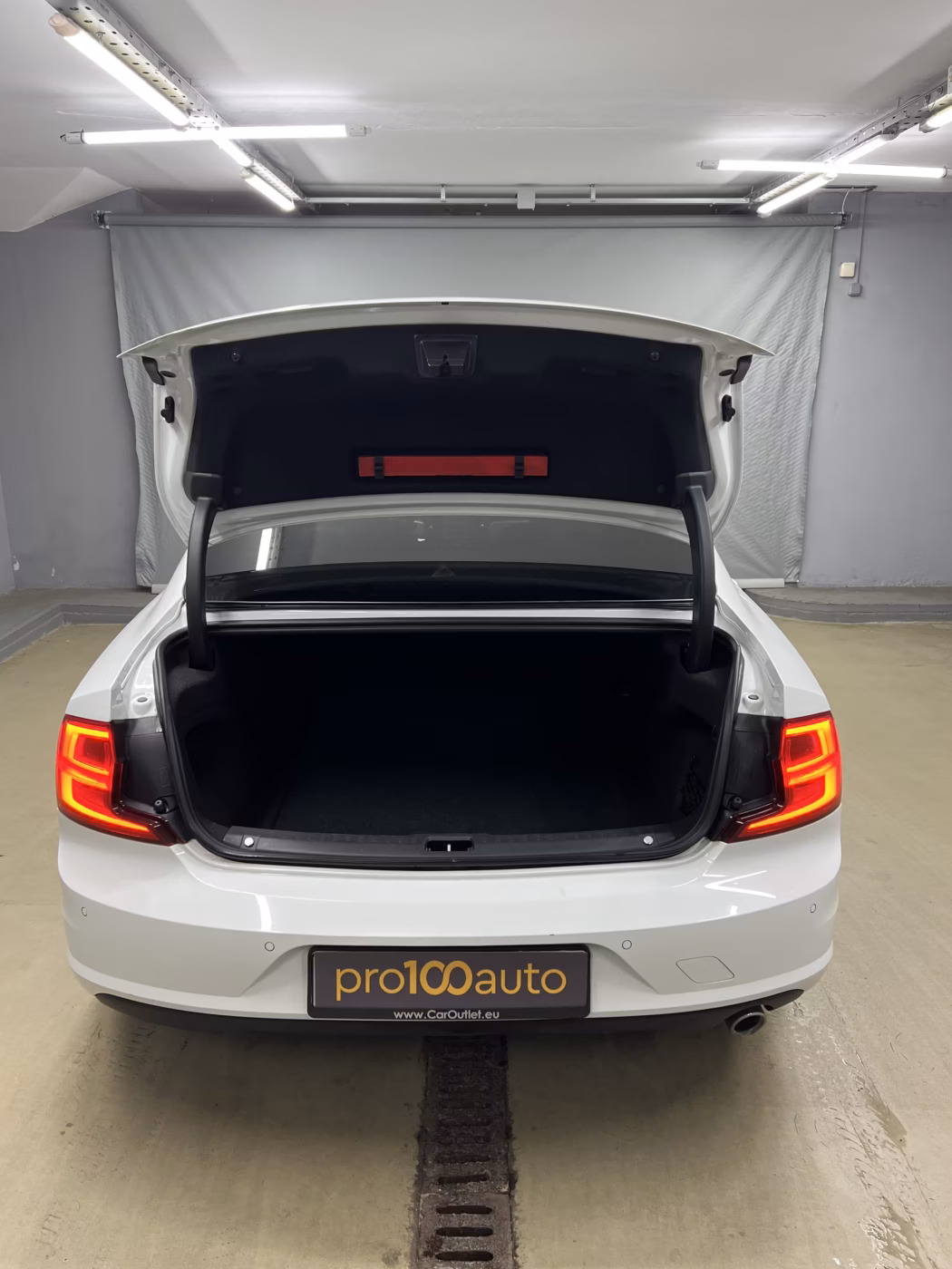 Volvo S90 фото 17