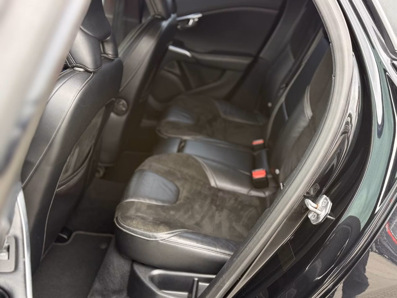 Volvo V40 фото 13
