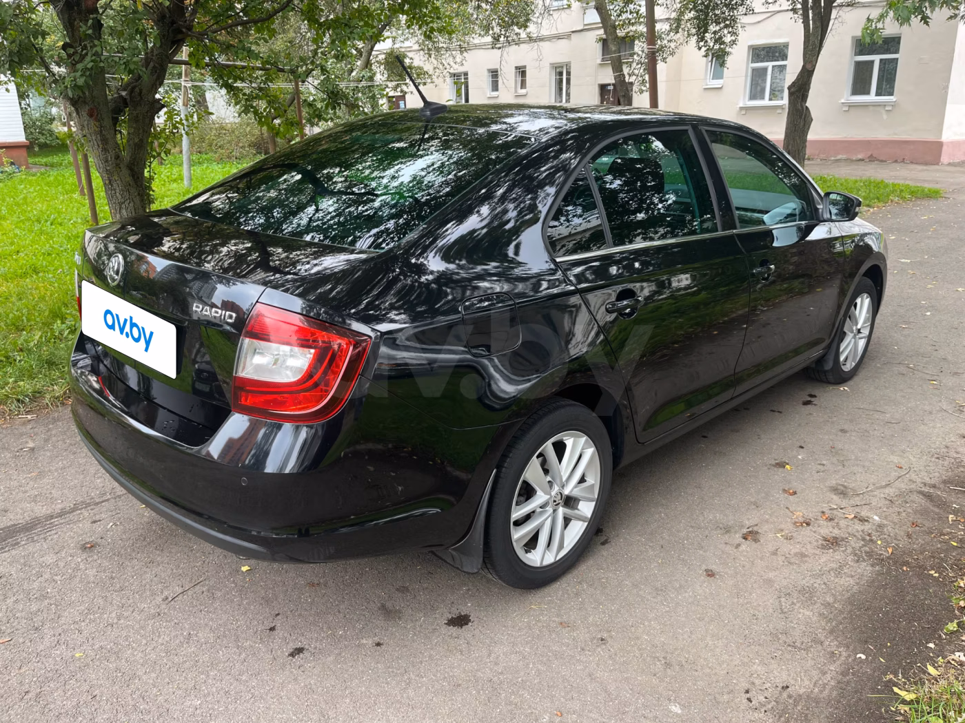 Skoda Rapid фото 7