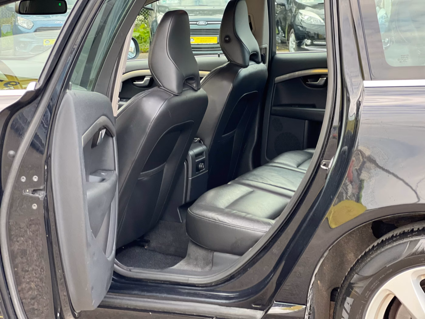 Volvo V70 фото 16