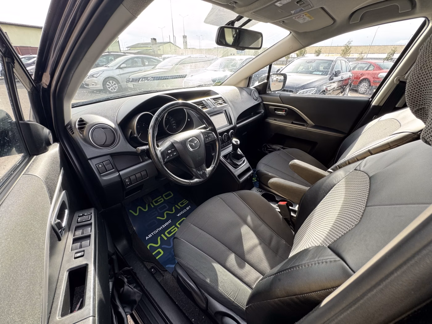 Mazda 5 фото 8