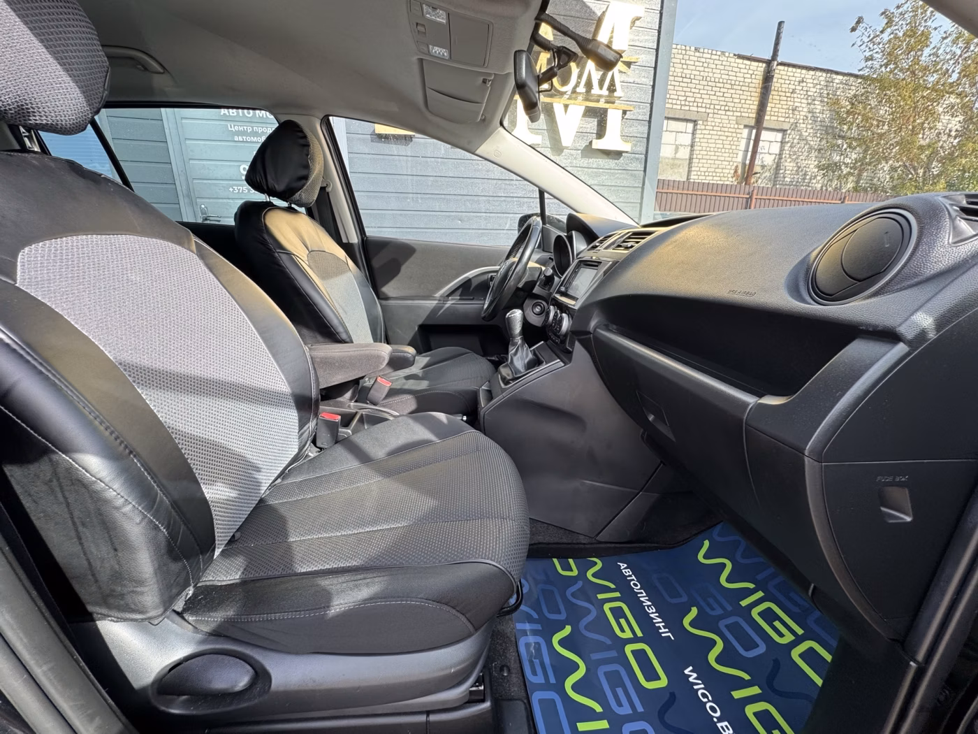 Mazda 5 фото 14