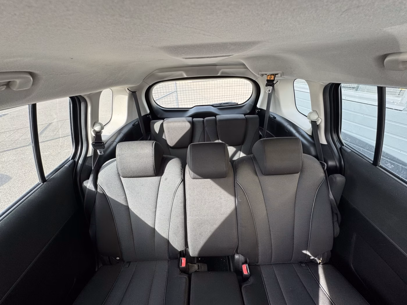 Mazda 5 фото 16
