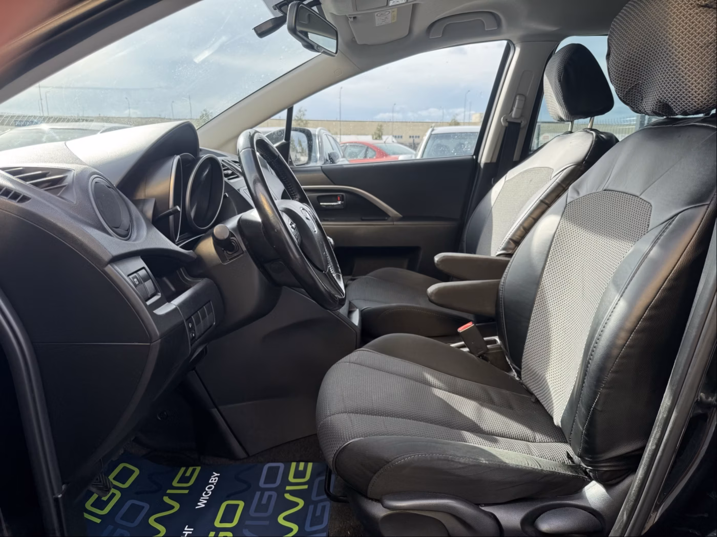Mazda 5 фото 20