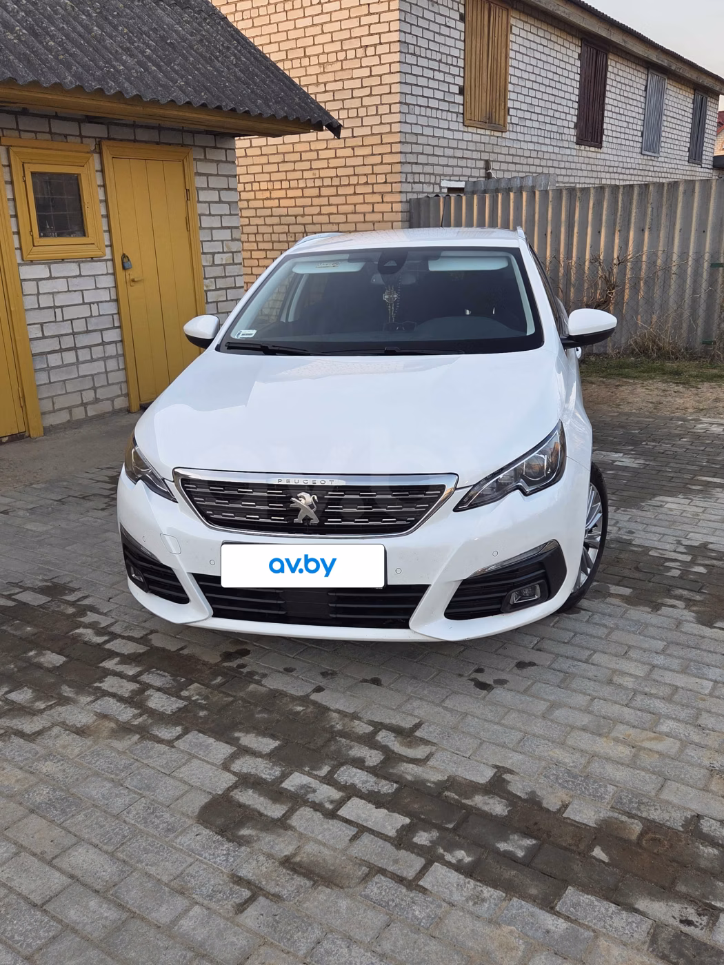 Peugeot 308 фото 3