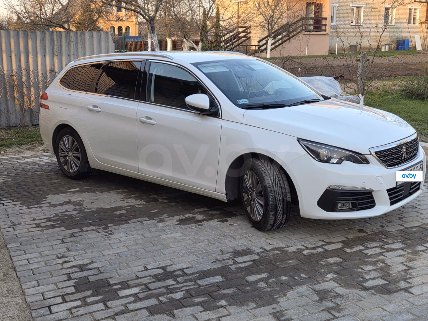 Peugeot 308 фото 10