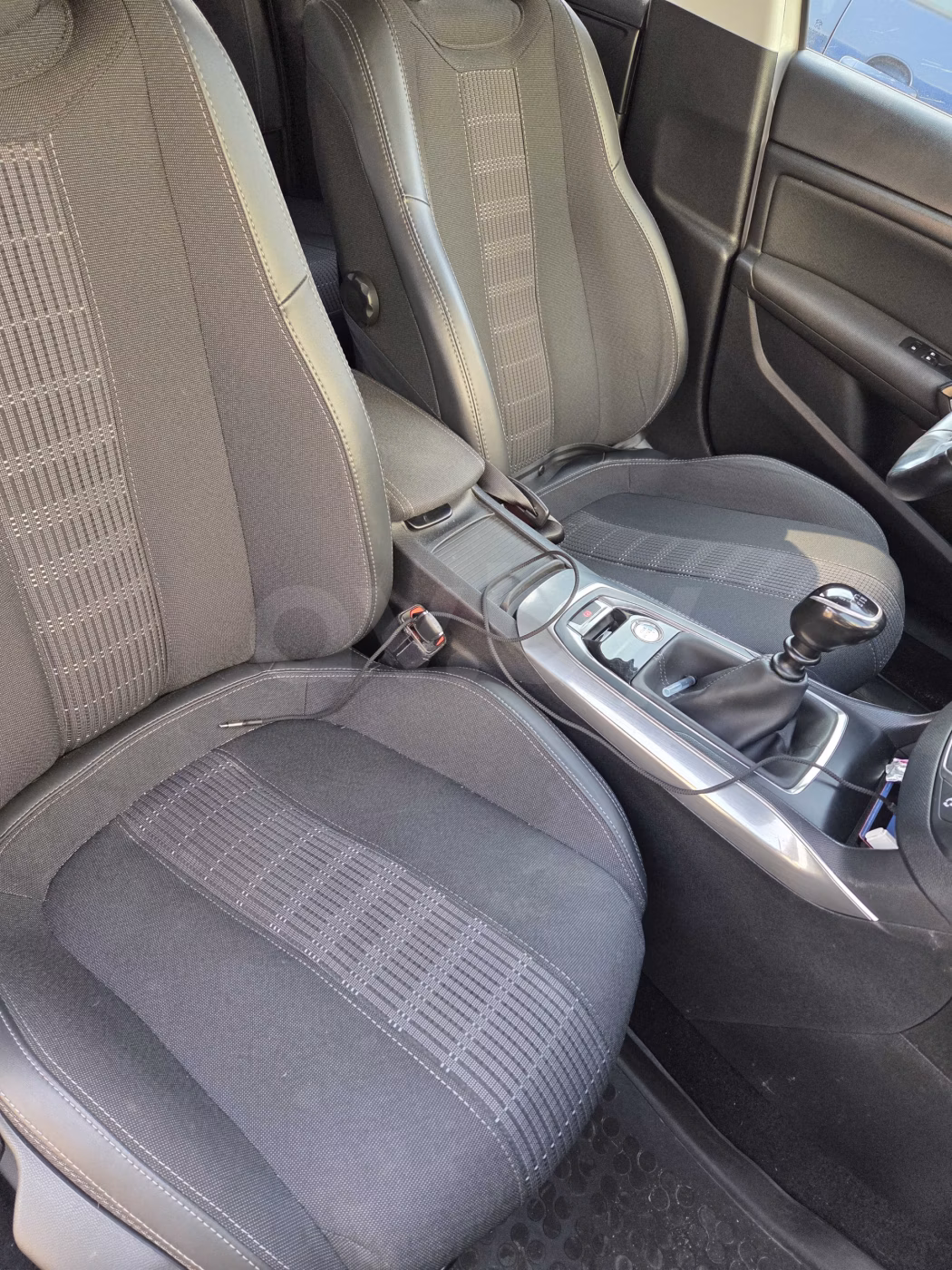 Peugeot 308 фото 13