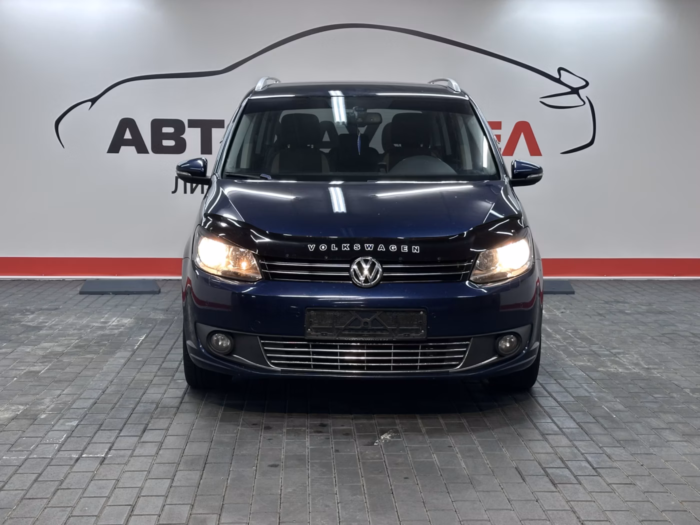 Volkswagen Touran фото 2