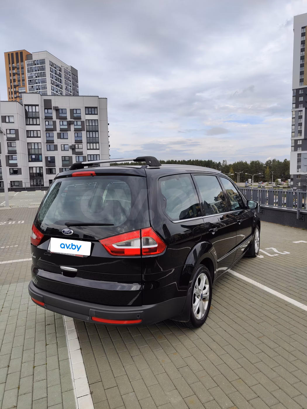 Ford Galaxy фото 5