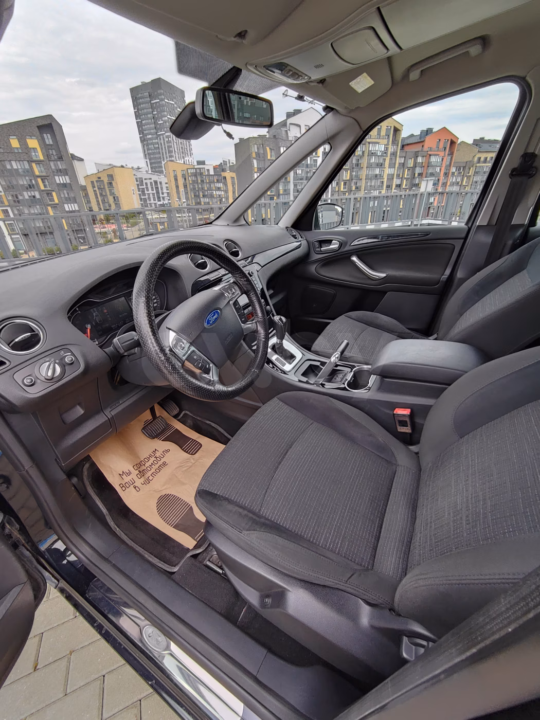 Ford Galaxy фото 7