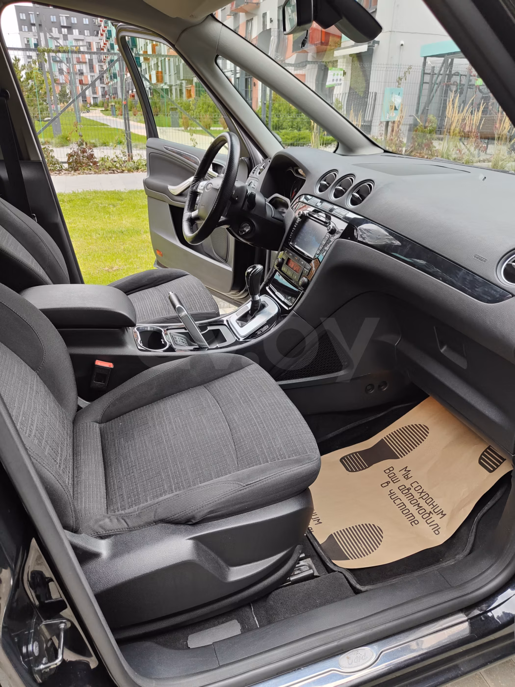 Ford Galaxy фото 8