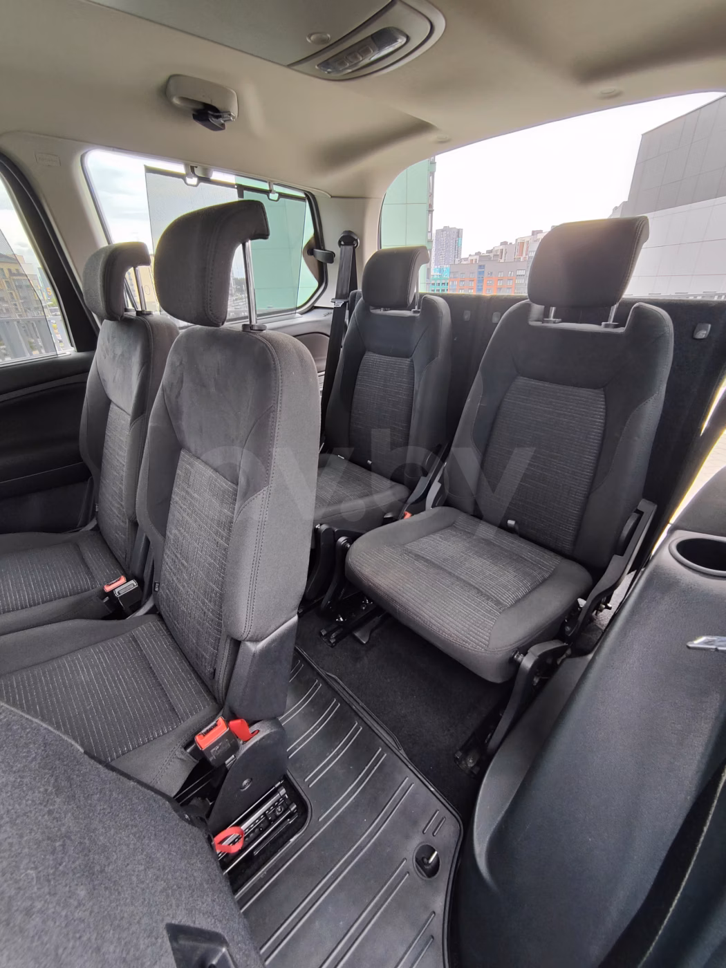 Ford Galaxy фото 10