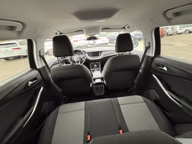 Opel Grandland X фото 16