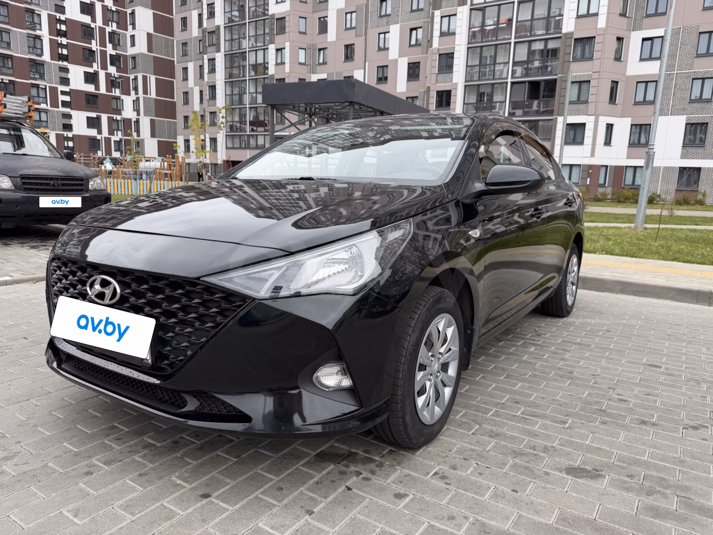 Hyundai Accent фото 3