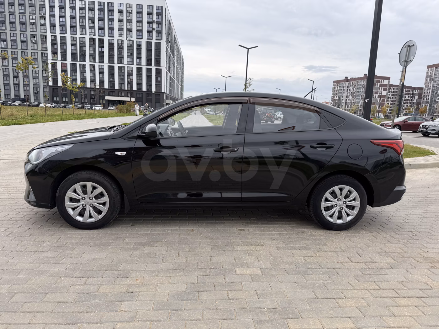 Hyundai Accent фото 8