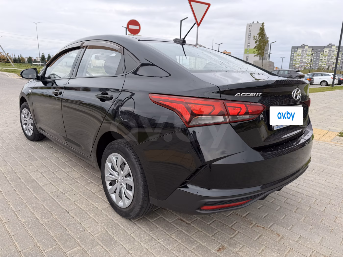 Hyundai Accent фото 12