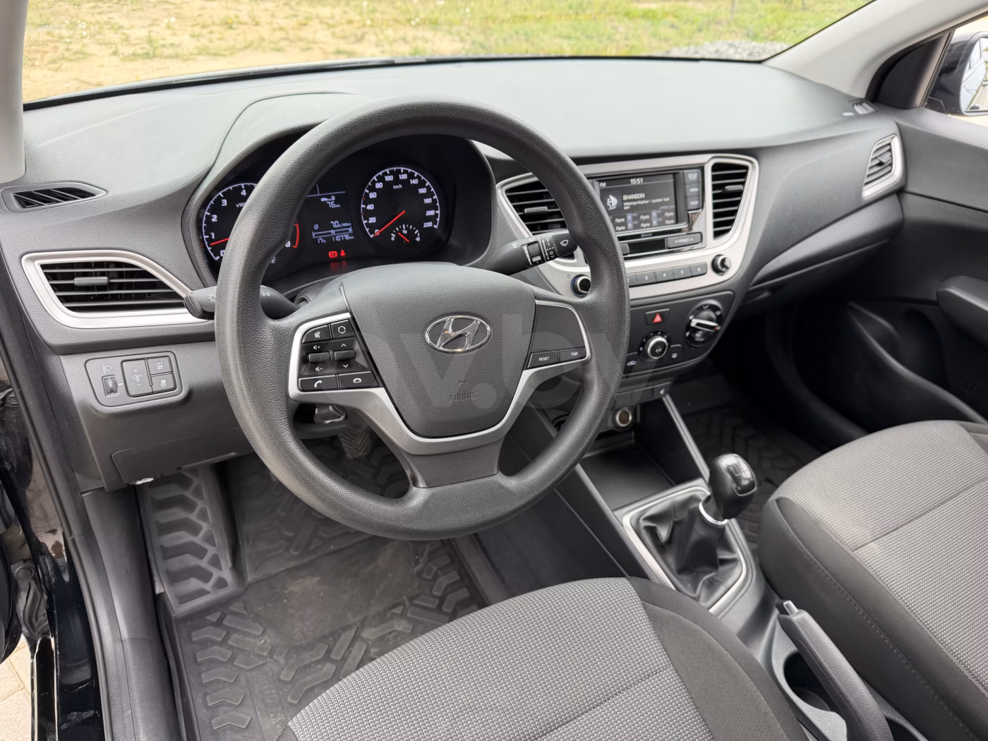 Hyundai Accent фото 17