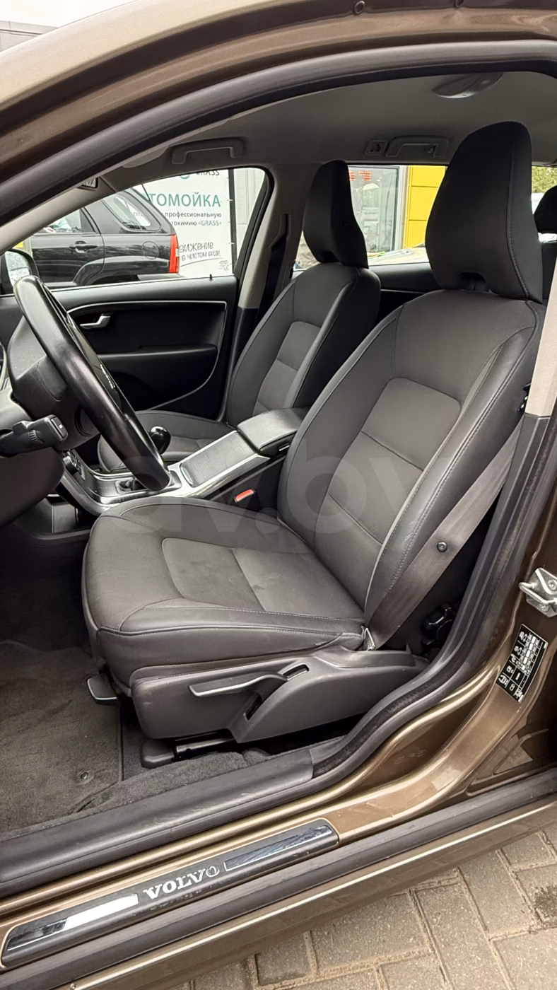 Volvo V70 фото 8