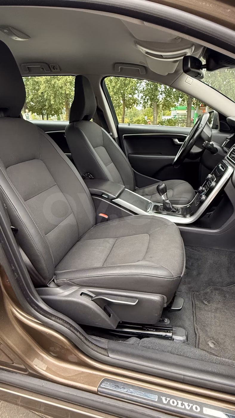 Volvo V70 фото 9