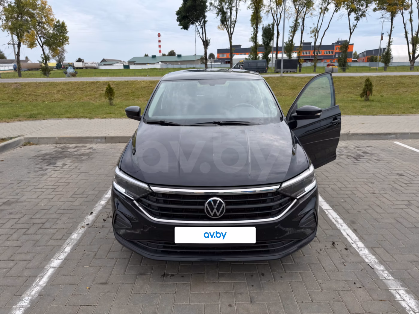 Volkswagen Polo Sedan фото 8