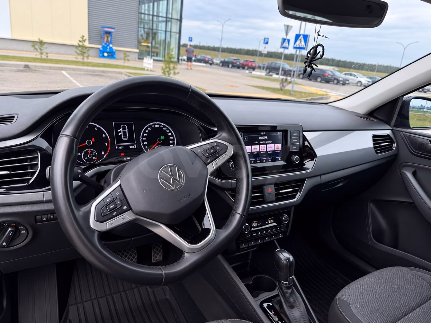 Volkswagen Polo Sedan фото 10