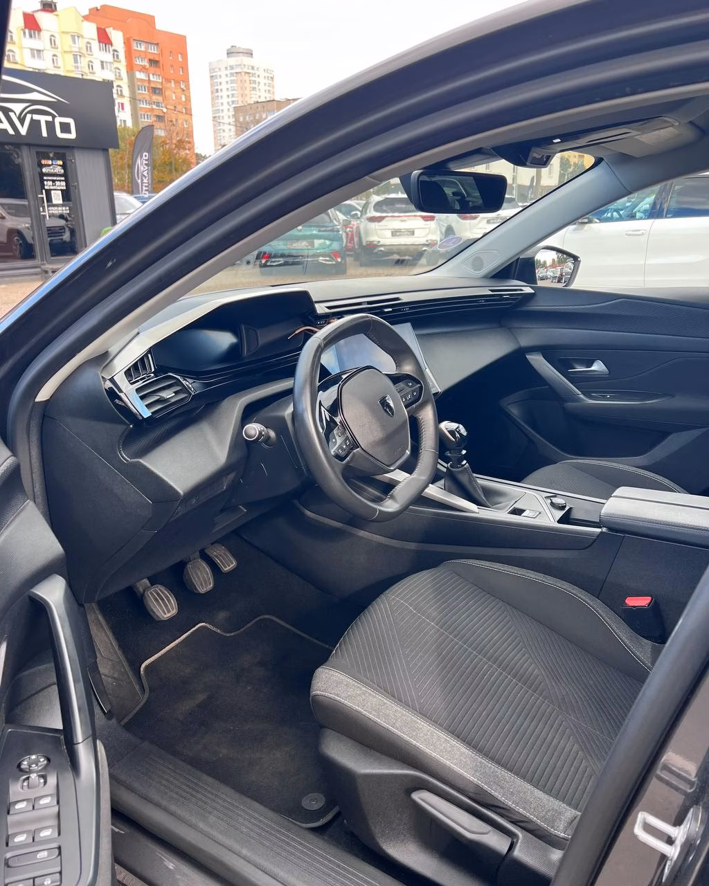 Peugeot 308 фото 10