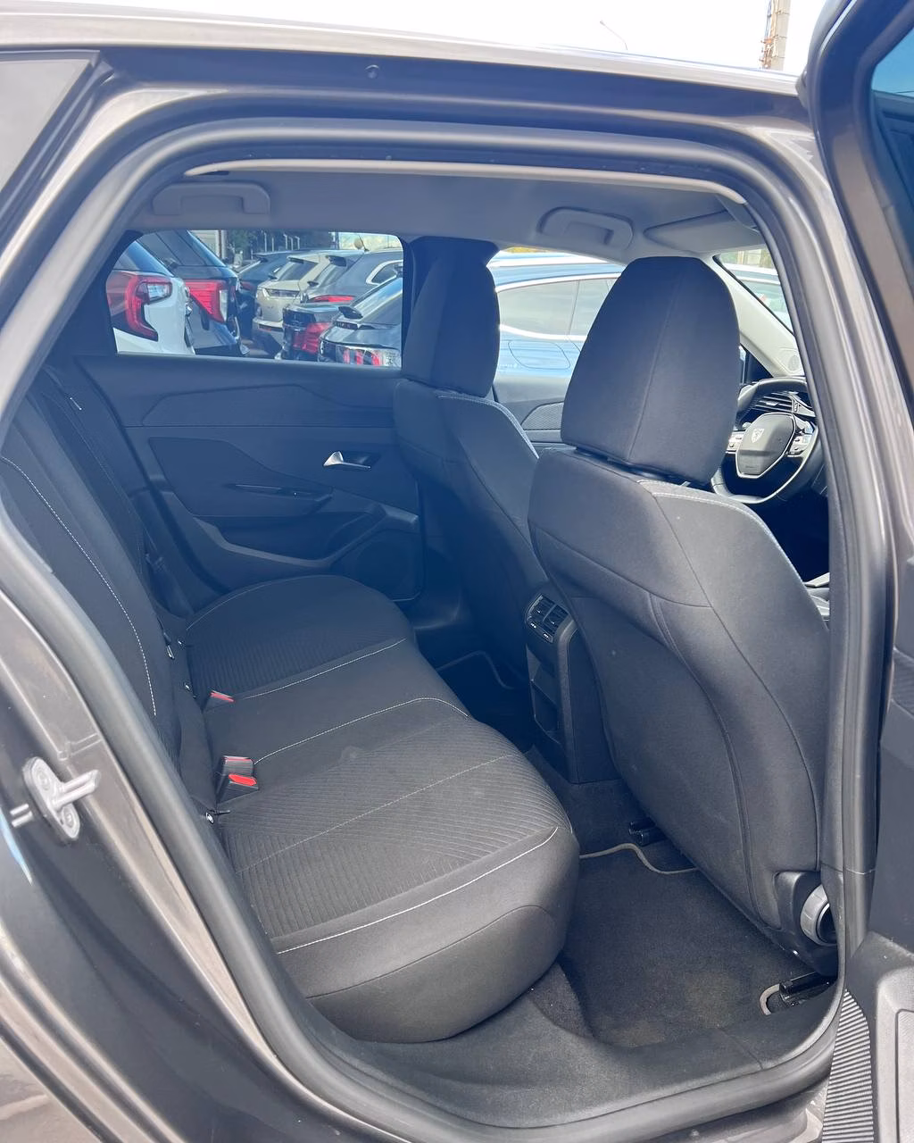 Peugeot 308 фото 13