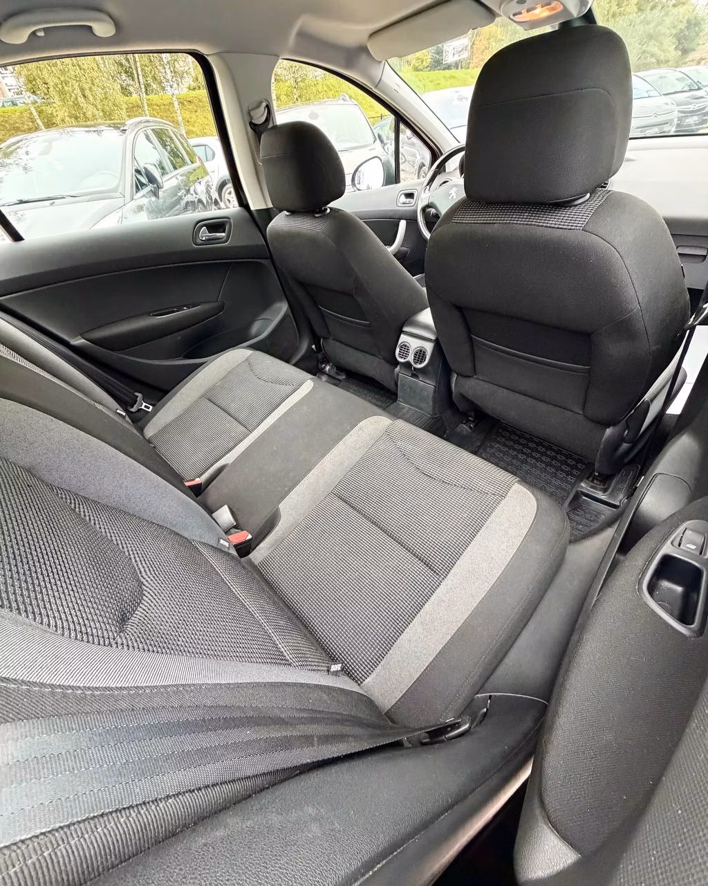 Peugeot 408 фото 19