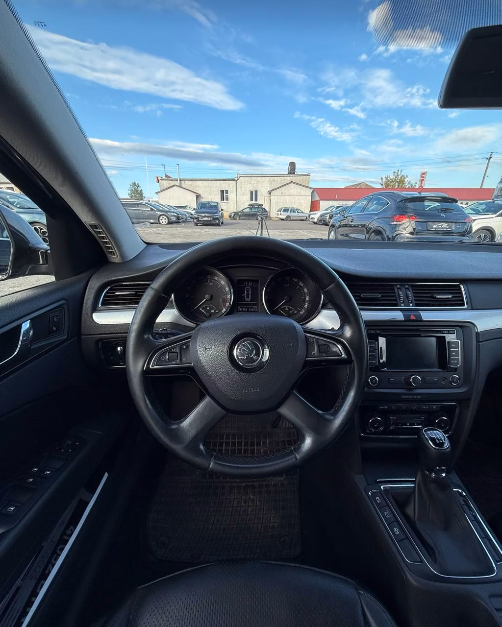 Skoda Superb фото 12