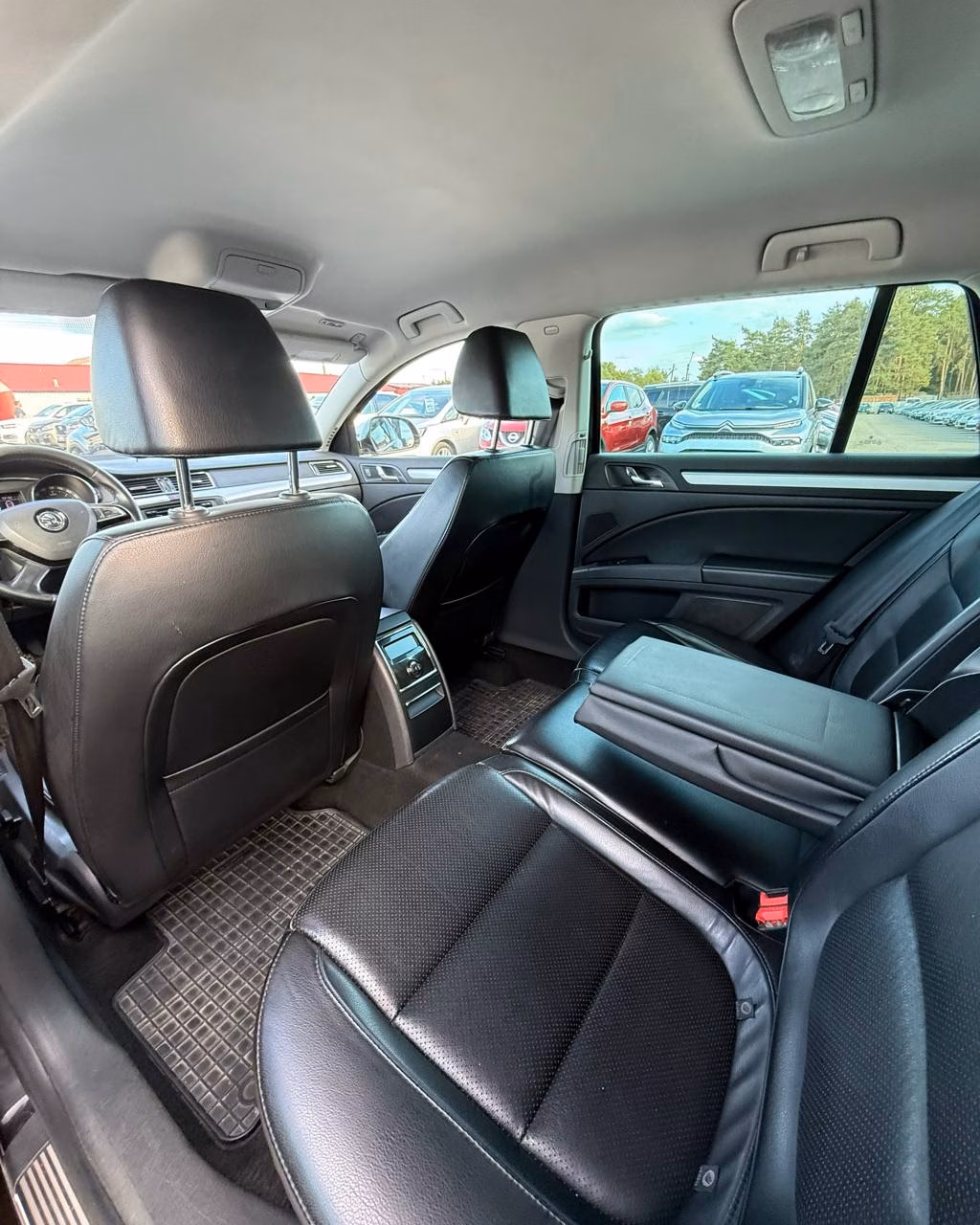 Skoda Superb фото 14