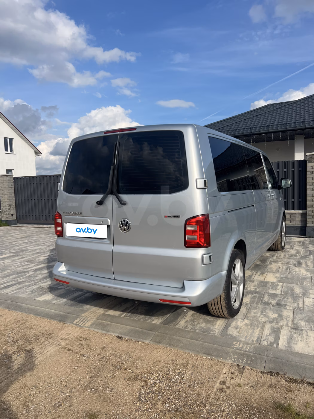 Volkswagen Caravelle фото 6