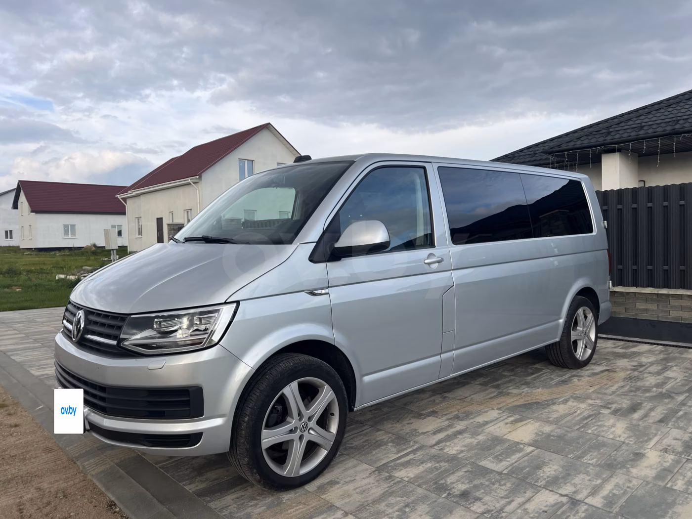 Volkswagen Caravelle фото 10