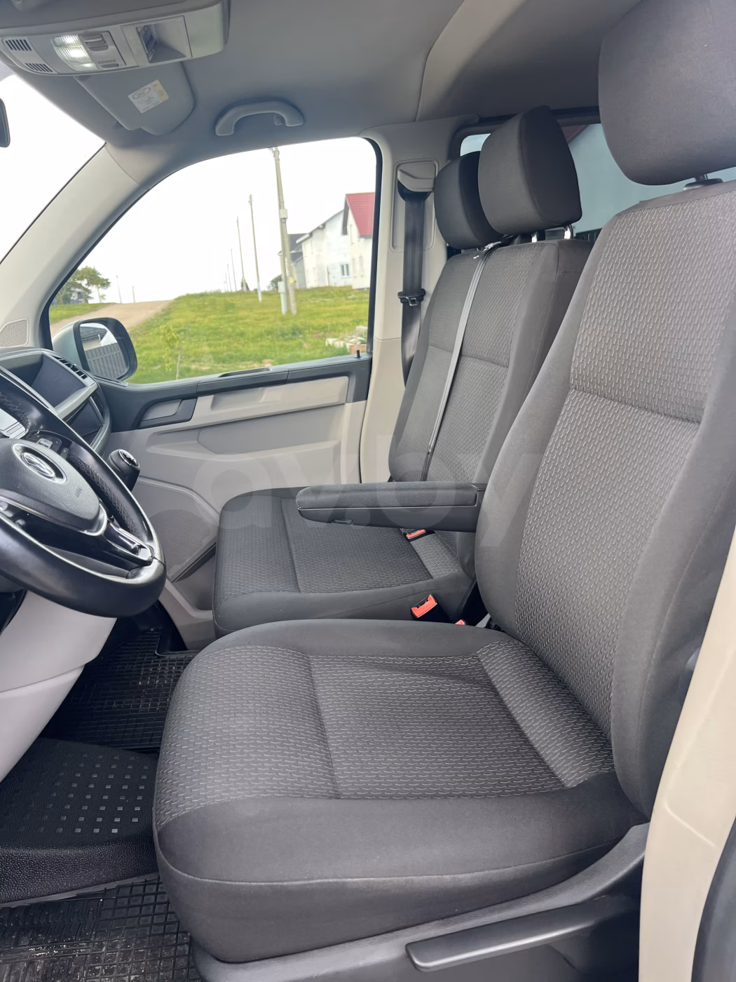 Volkswagen Caravelle фото 15