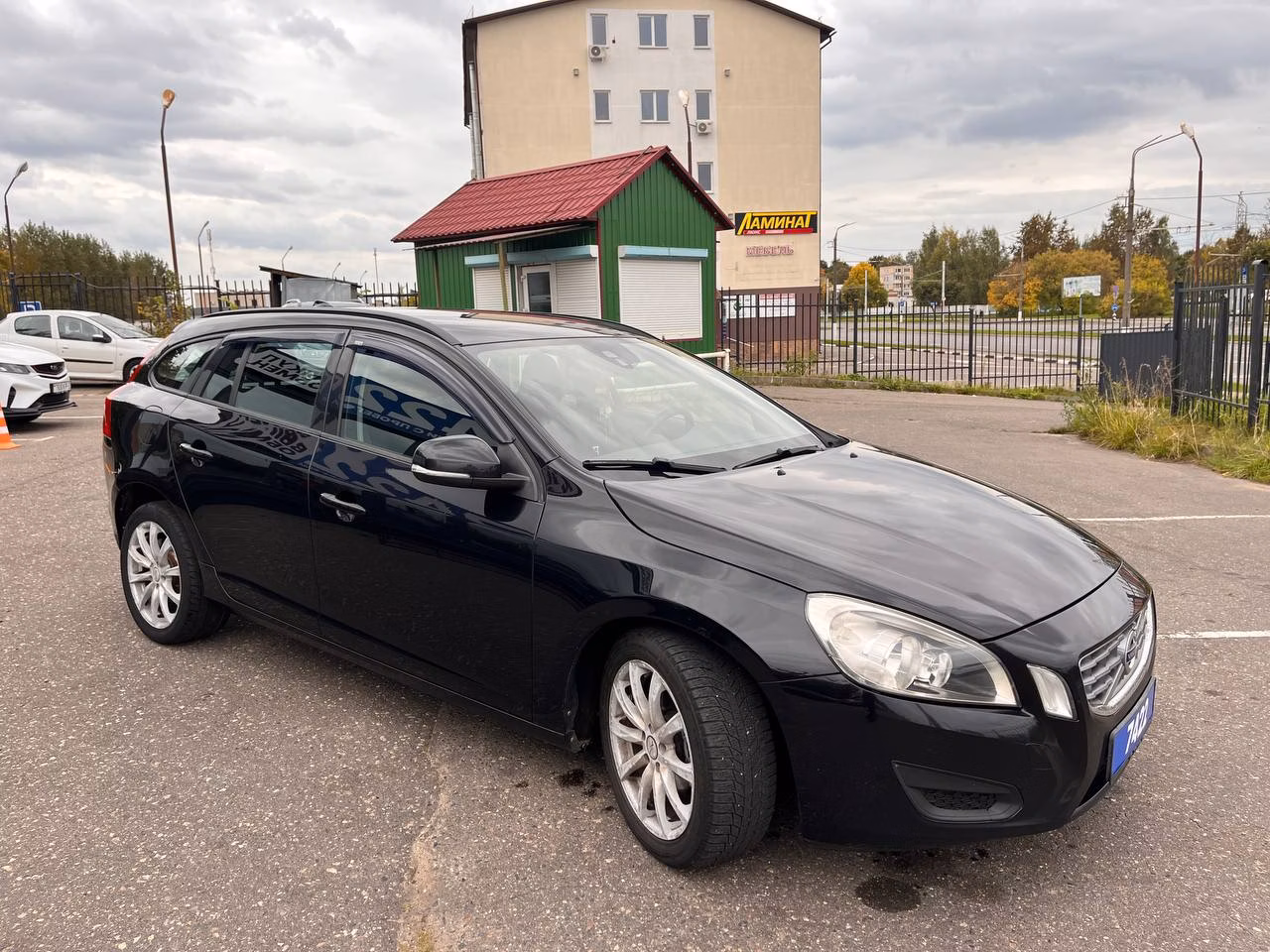 Volvo V60 фото 3