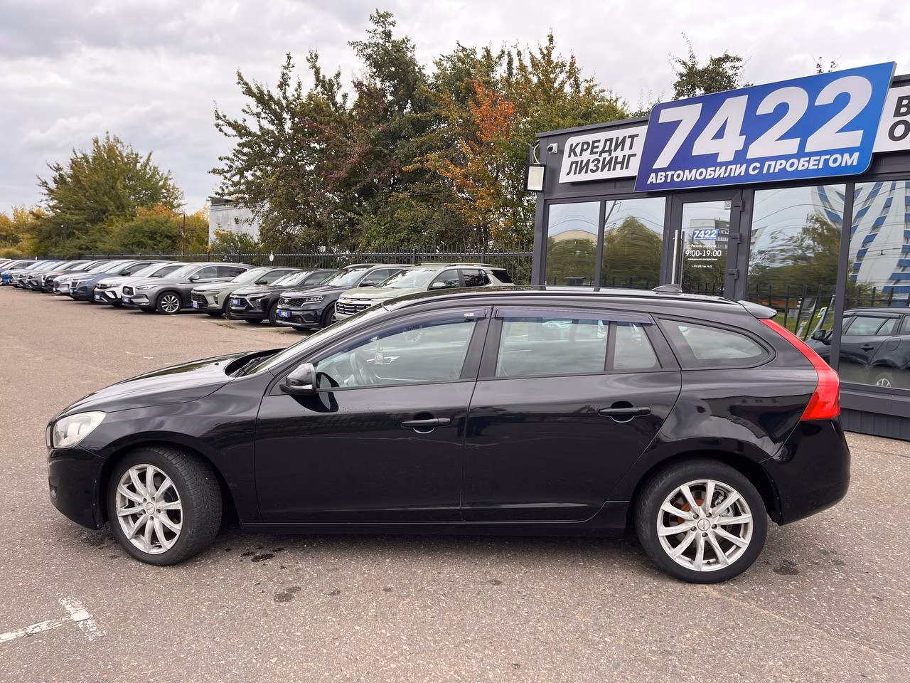 Volvo V60 фото 8