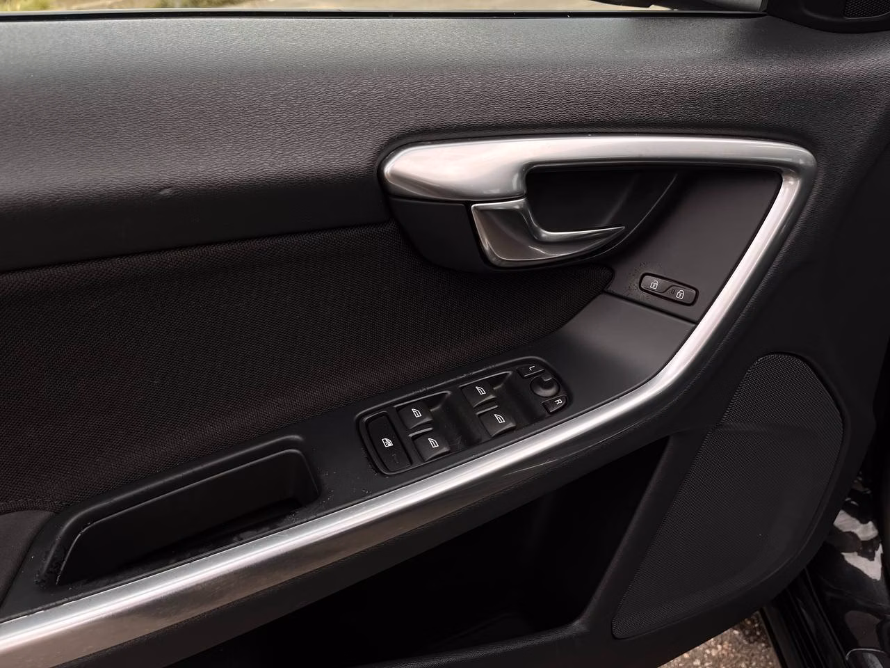 Volvo V60 фото 9