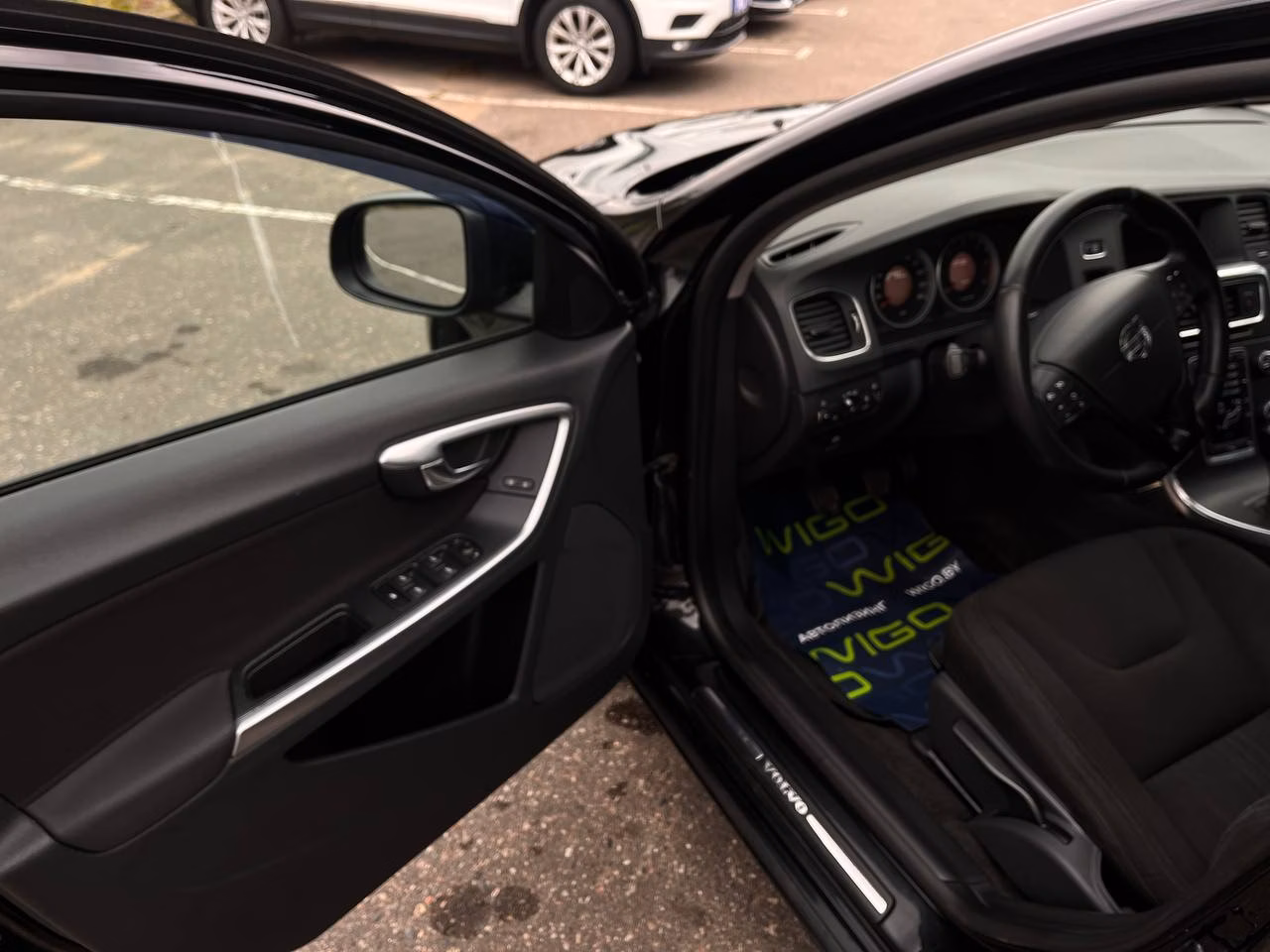 Volvo V60 фото 10