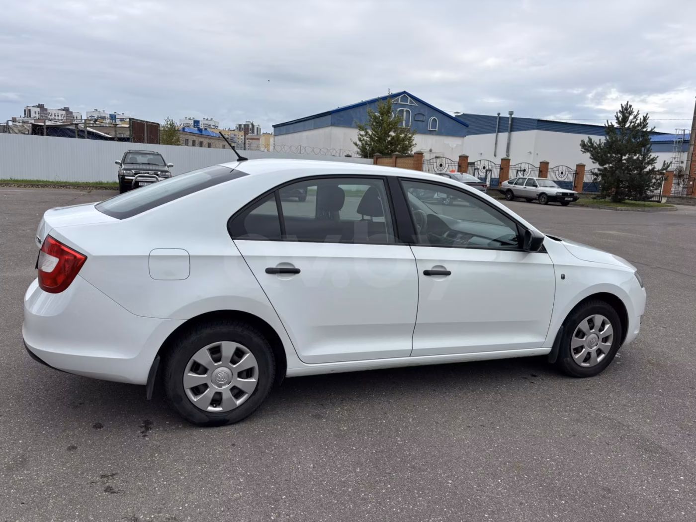 Skoda Rapid фото 4
