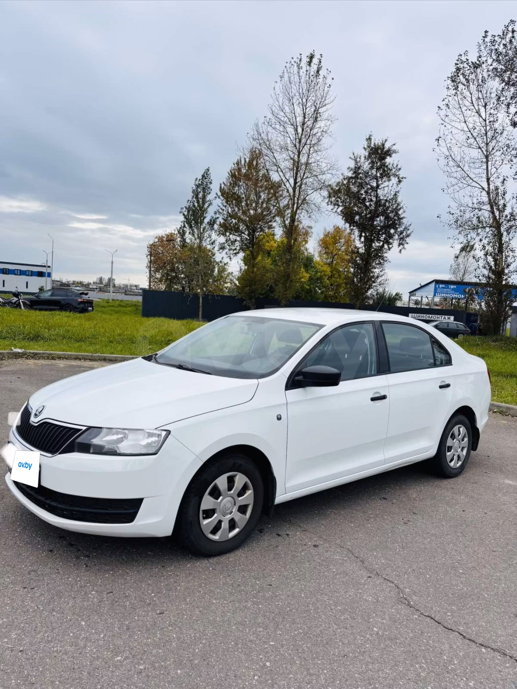 Skoda Rapid фото 8