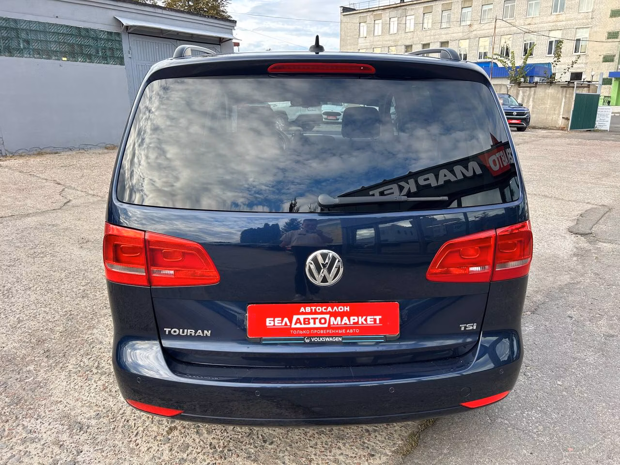 Volkswagen Touran фото 6