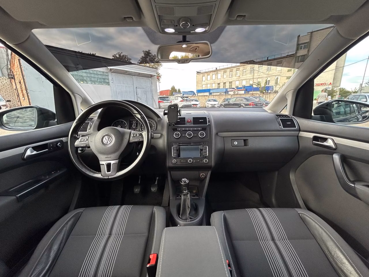 Volkswagen Touran фото 12