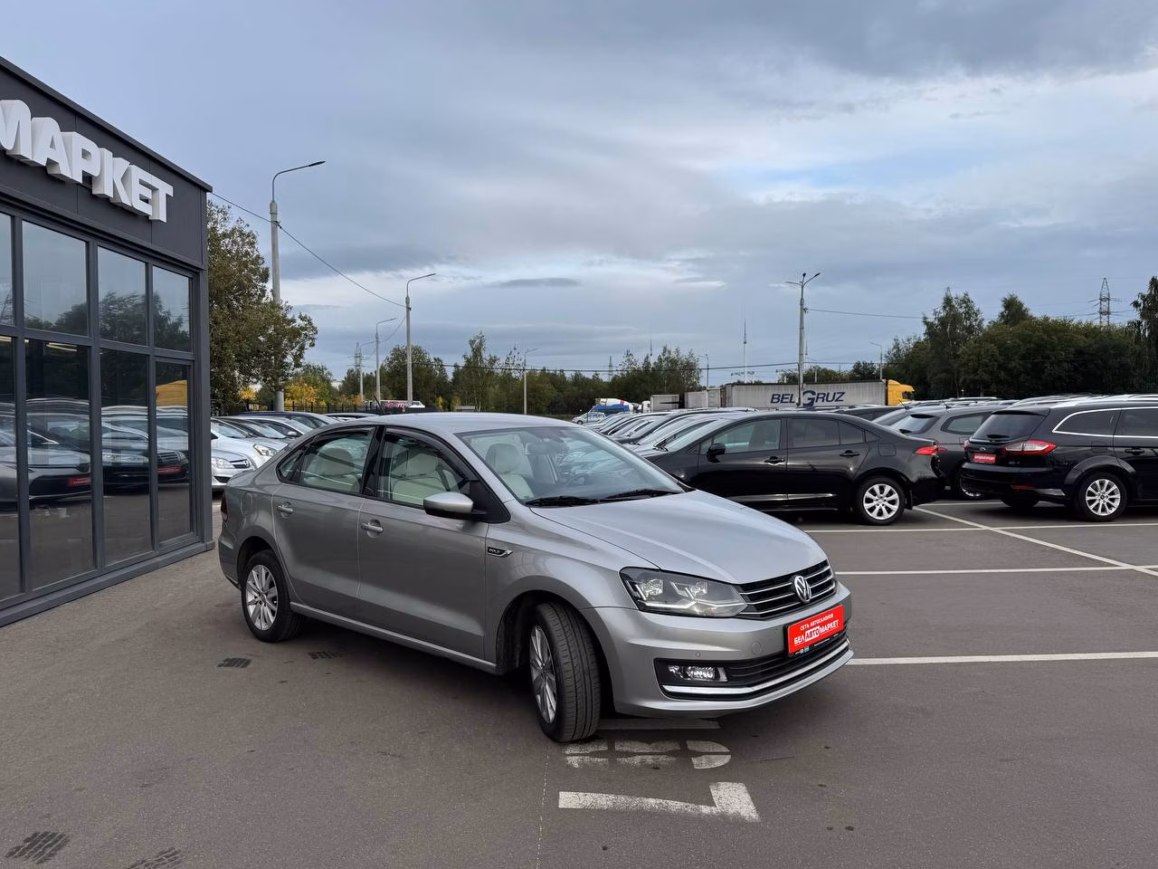 Volkswagen Polo Sedan фото 3
